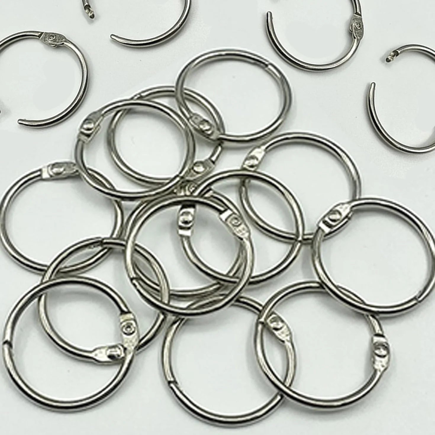 20 sztuk pierścionków do książek, obligatorów, 20 mm, metalowe pierścienie na karty, do scrapbookingu, albumu, notatnika, kart (srebrne)